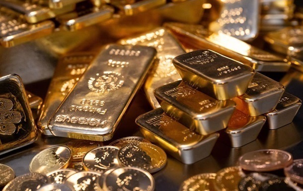 Altın fiyatı tarihte ilk kez 3.600 doları aştı