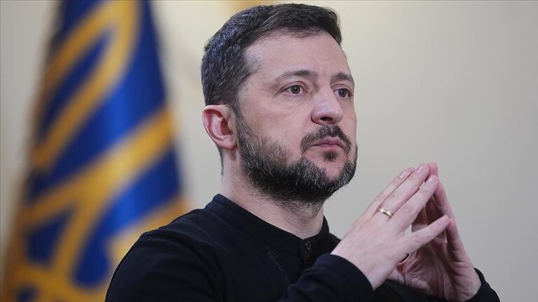 Zelenskiy Paris’te: Barış Umudu ile Güvenlik Gerçekleri Arasında